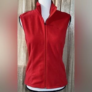 Eastern Mountain Sports fleece vest with pockets. S